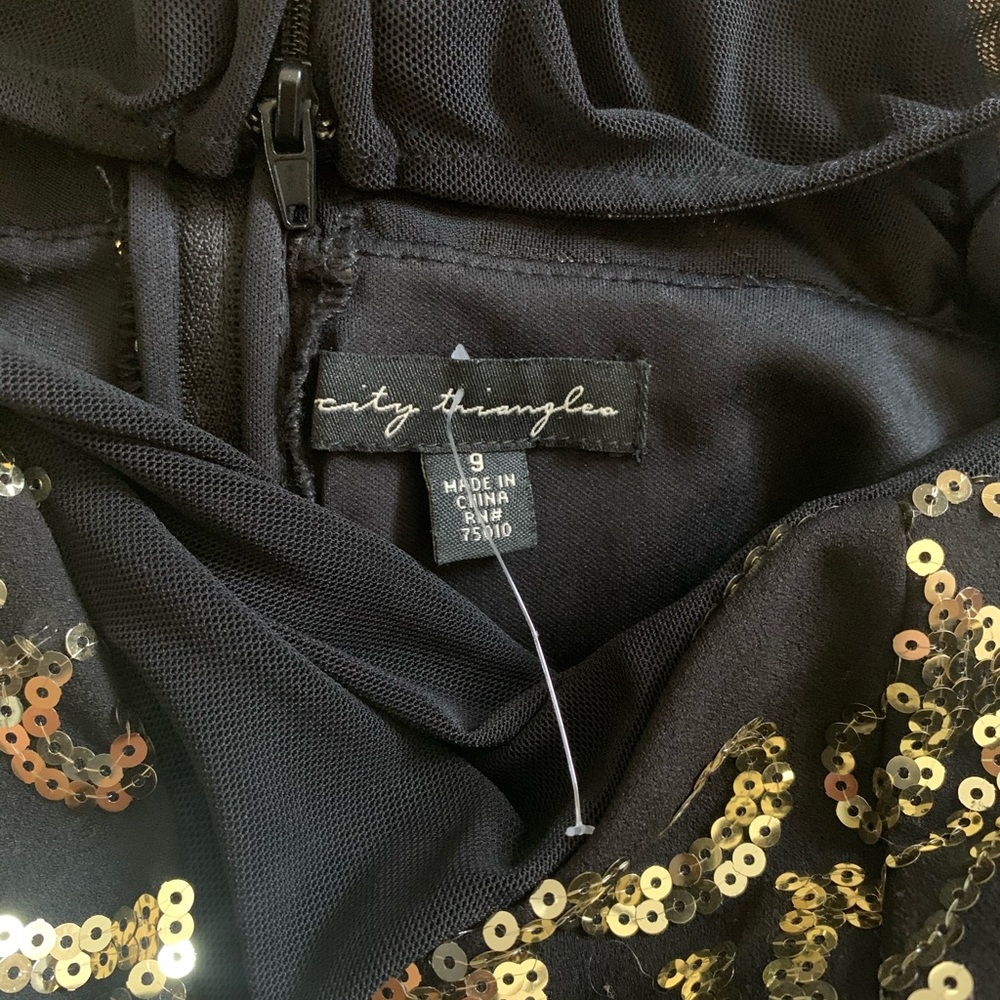 Dress - Picture 4 of 5